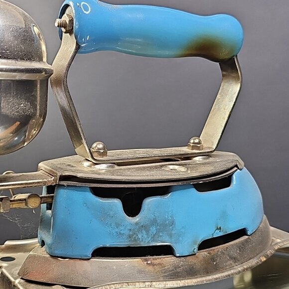 Vintage Coleman Gas Iron Model 4A Instant Lite Blue With Stand Canada Untested - Picture 8 of 11